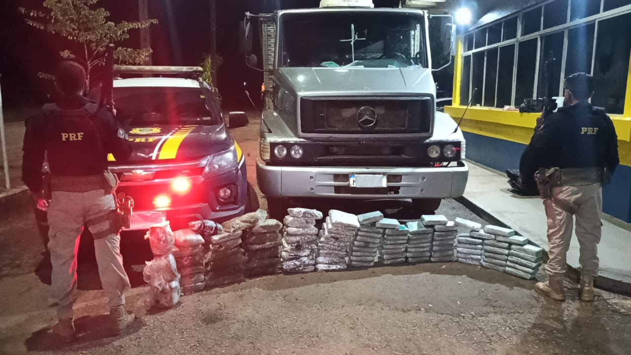 Caminhoneiro é Preso no Acre pela PRF Transportando 103kg de Maconha