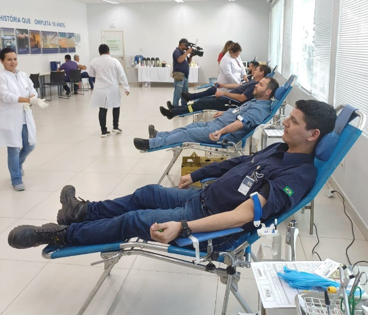 Campanha de doação de sangue da Fhemeron ganha reforço com Integrantes da Santo Antônio Energia