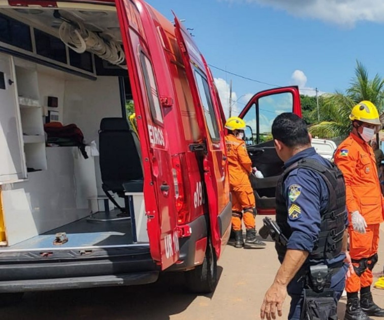 Ciúmes da mulher dançando com outro homem teria motivado assassinato dela