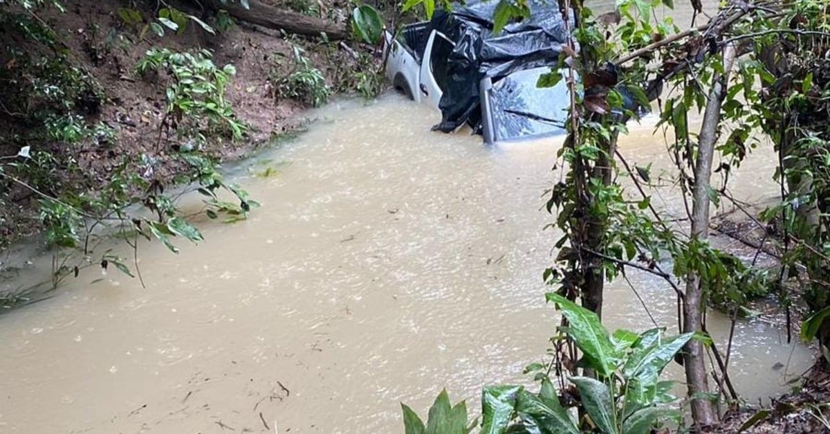 Recém-nascido desaparece e duas mulheres morrem após caminhonete cair em rio