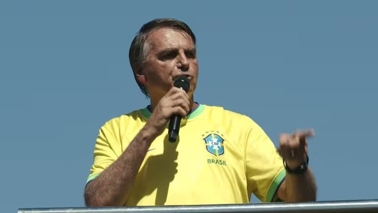 Quem vai analisar relatório da Polícia Federal na PGR para preparar denúncia contra Bolsonaro?