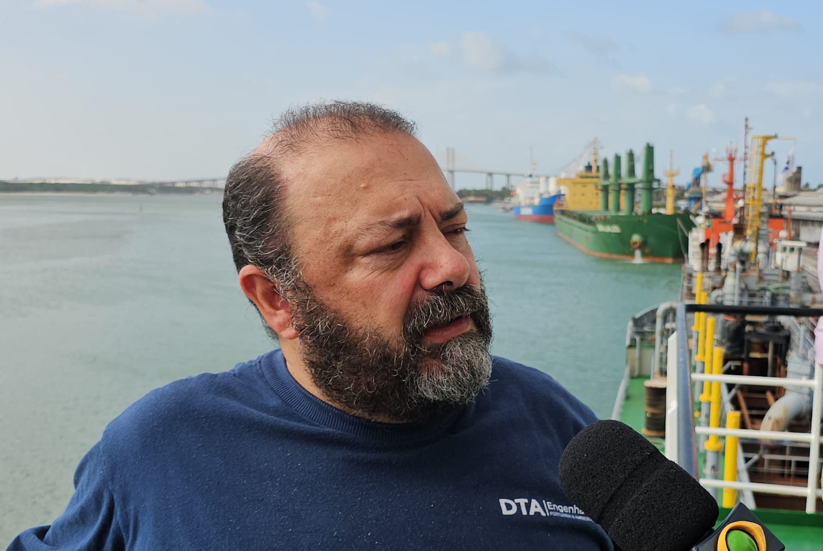 Comandante da draga explica como vai funcionar a obra de engorda de Ponta Negra