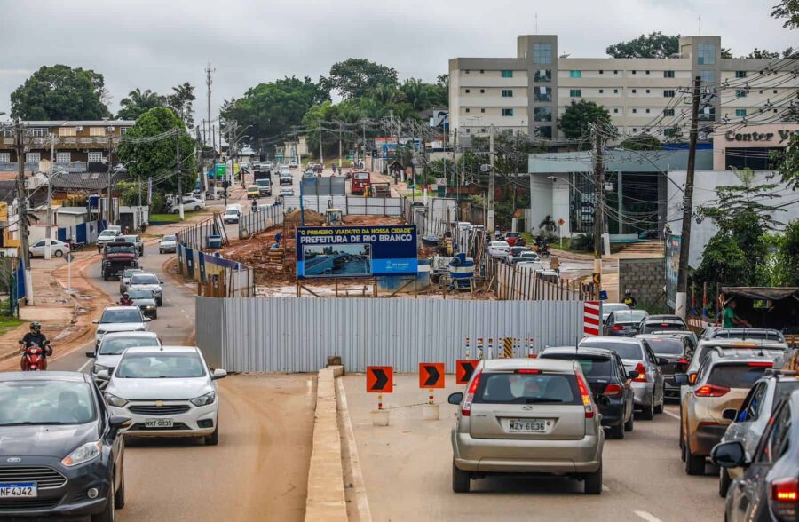 Decisão da justiça eleitoral obriga Prefeitura de Rio Branco a retirar placas de ônibus e obras – ac24horas.com