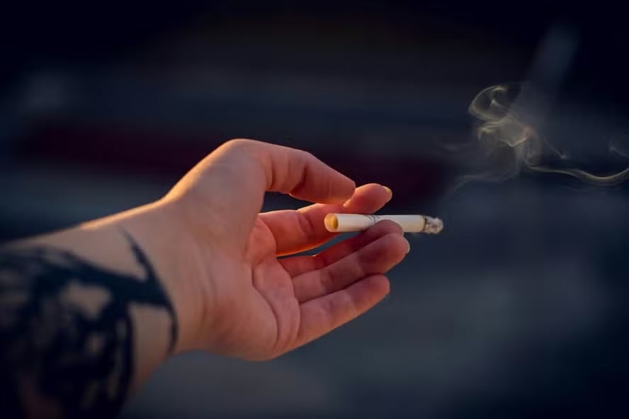 Decreto aumenta imposto sobre cigarro e eleva preço mínimo do maço