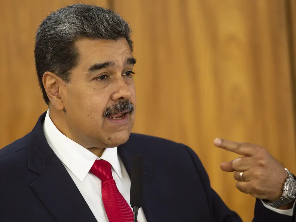 Venezuela: ditadura Maduro corta energia elétrica após cerco a embaixada da Argentina