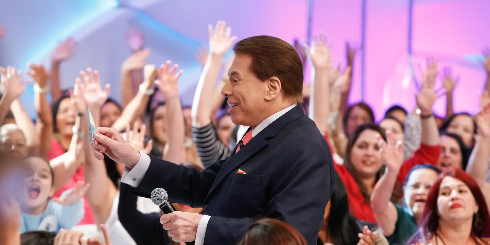 Entenda a cerimônia judaica de enterro de Silvio Santos