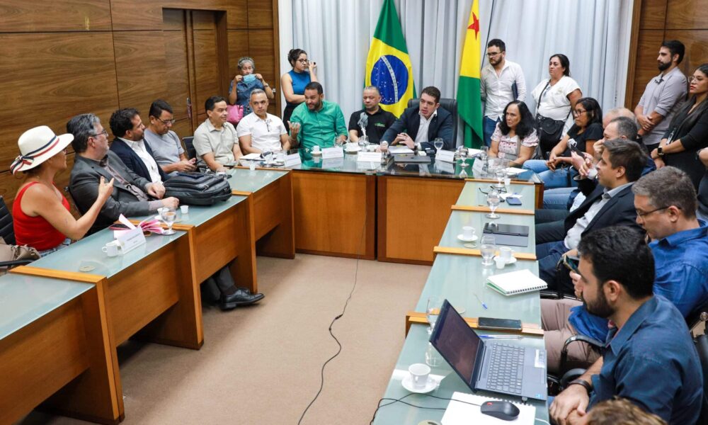 Governo dialoga com Sindicato dos Trabalhadores em Educação do Acre