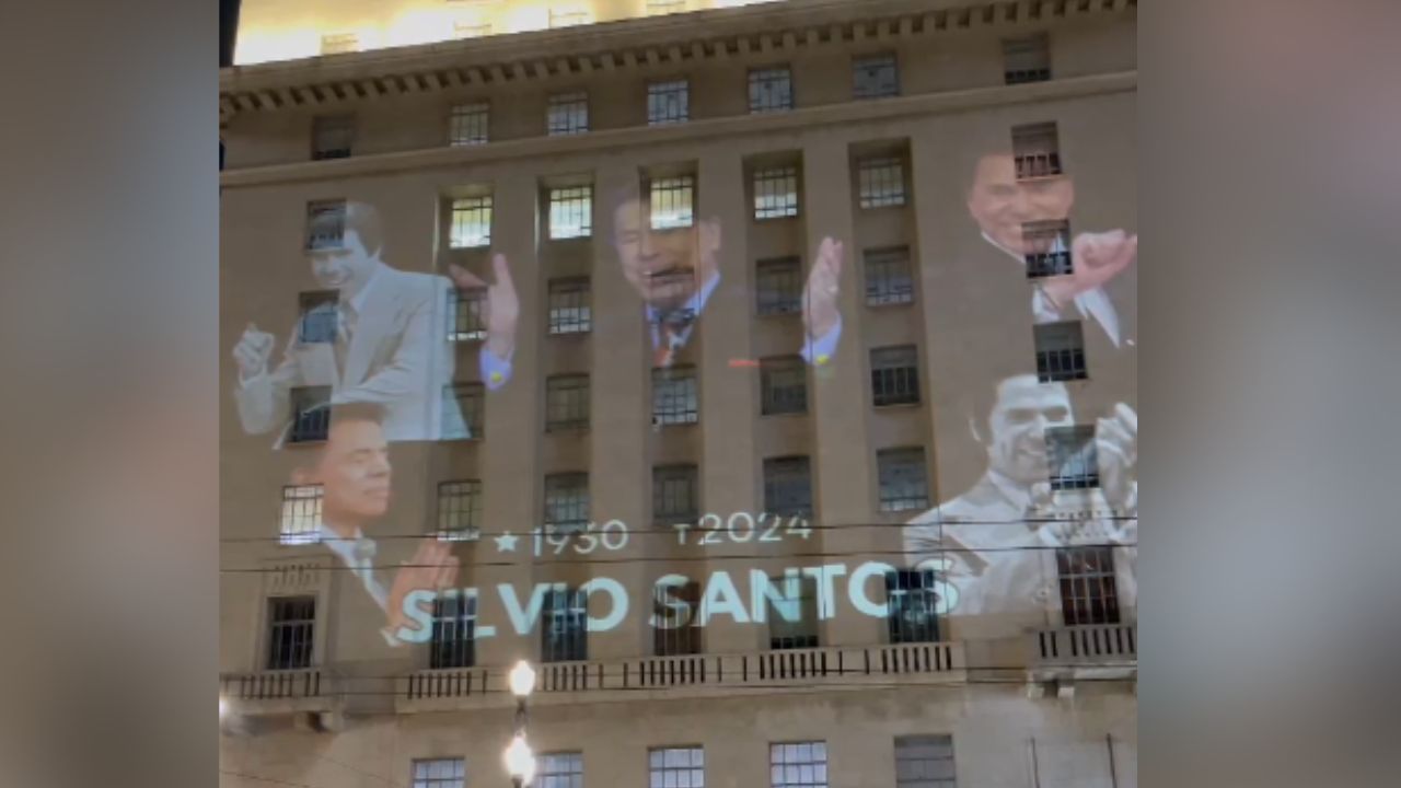 Morre Silvio Santos: Prefeitura de SP projeta imagens do apresentador em sua sede como homenagem; veja