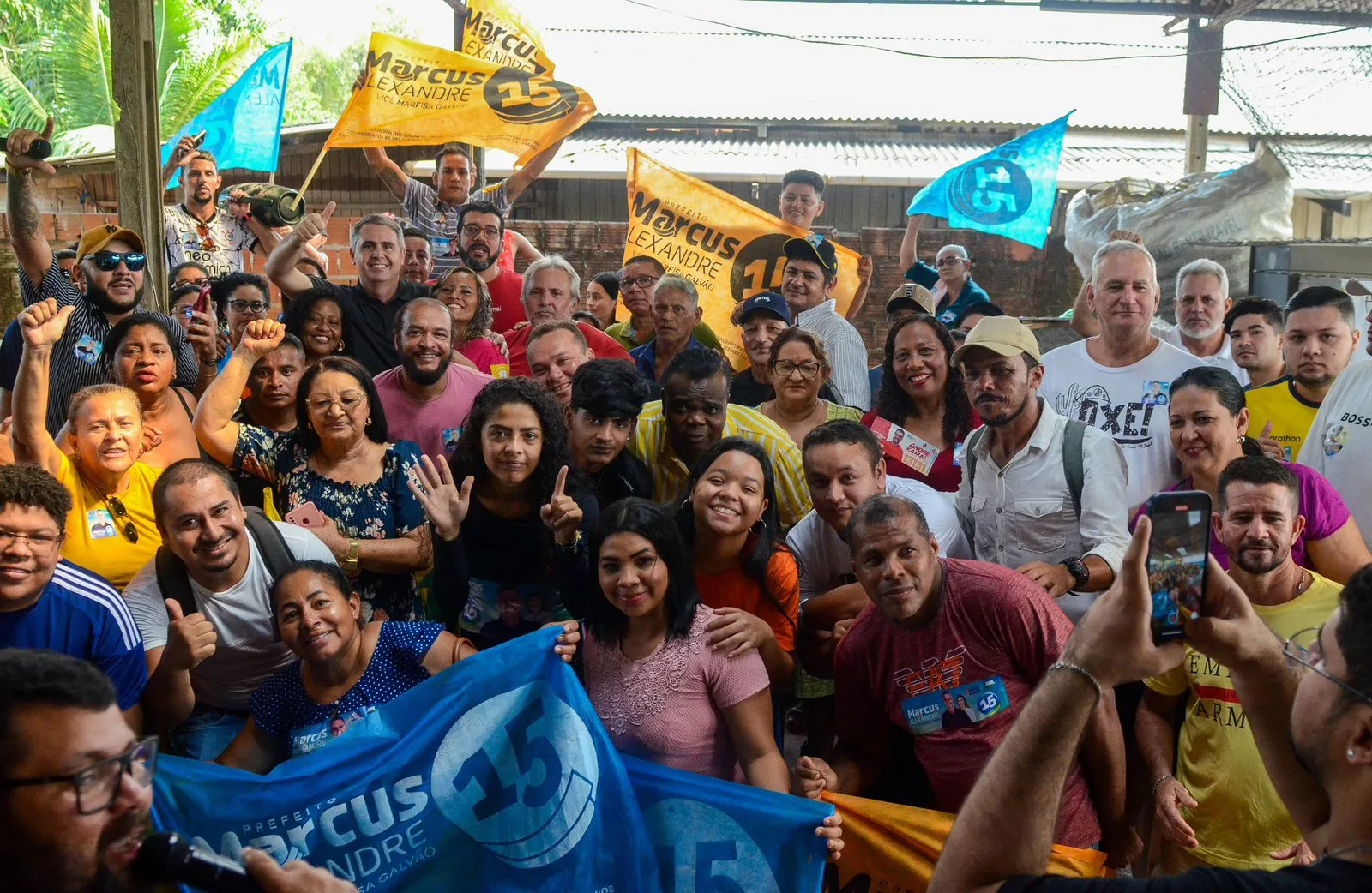 Na parte alta da cidade, moradores abrem as portas de suas casas para Marcus Alexandre: “Coração cheio de gratidão”