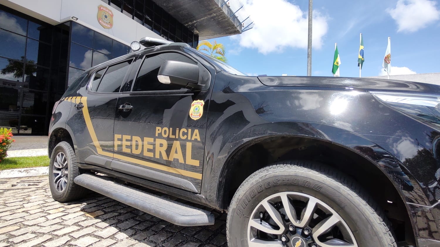 Operação da PF mira Consórcio Nordeste por recursos desviados em aquisição de respiradores