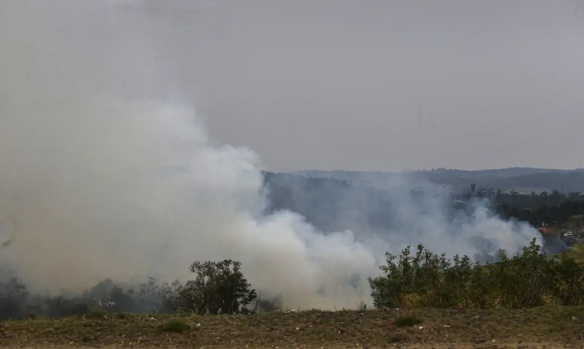 São Paulo eleva para 46 o número de cidades em alerta máximo para queimadas