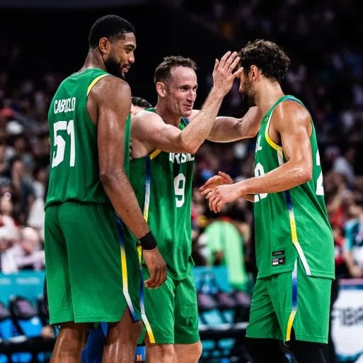 Seleção brasileira de basquete se garante nas quartas da Olimpíada após triunfo da Grécia