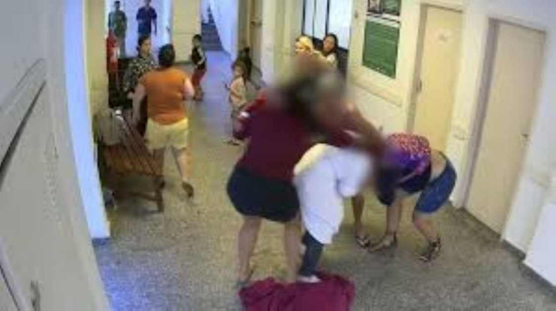 ​ Enfermeira é agredida a socos e xingada durante atendimento em hospital