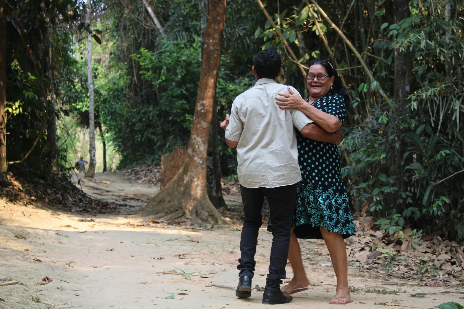 Baile do Seringueiro: Aulas de dança com a mestra Zenaide Parteira revivem tradições dos seringais acreanos