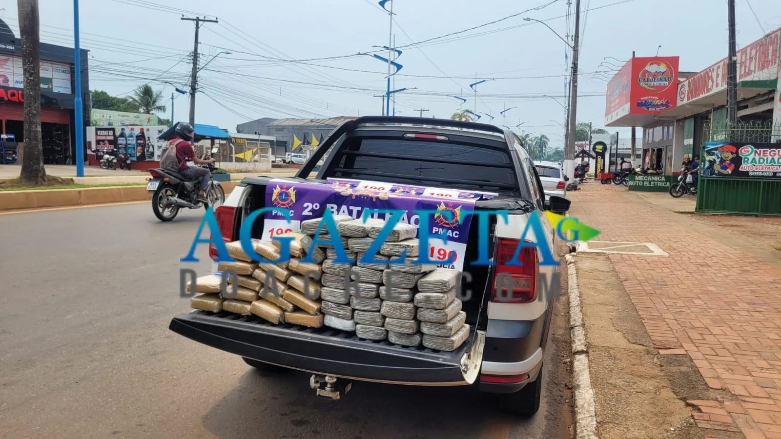 Casal é preso transportando 50 kg de drogas em Rio Branco