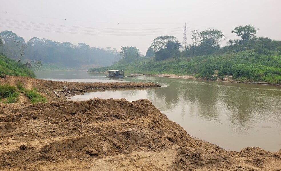 Com barragem de 30 metros no Rio Acre, Saerb tenta aumentar captação de água em meio à estiagem na capital