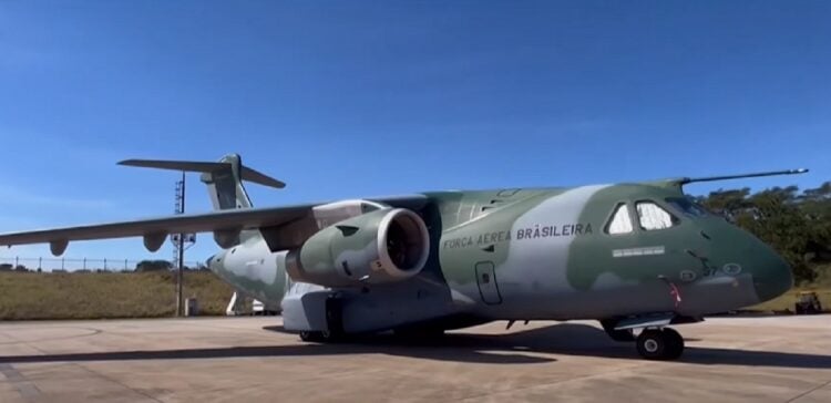 FAB intercepta aeronave que invadiu espaço aéreo brasileiro