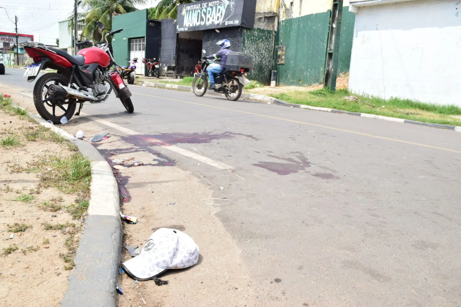 Familiares de jovem esfaqueado afirmam que vítima não estava tentando furtar motocicleta