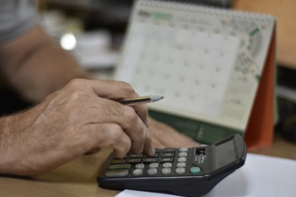 Justiça Federal do RN concede direito de candidata com TEA usar calculadora na prova do Enem