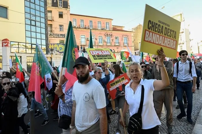 Milhares de pessoas protestam em Portugal contra imigrantes no país