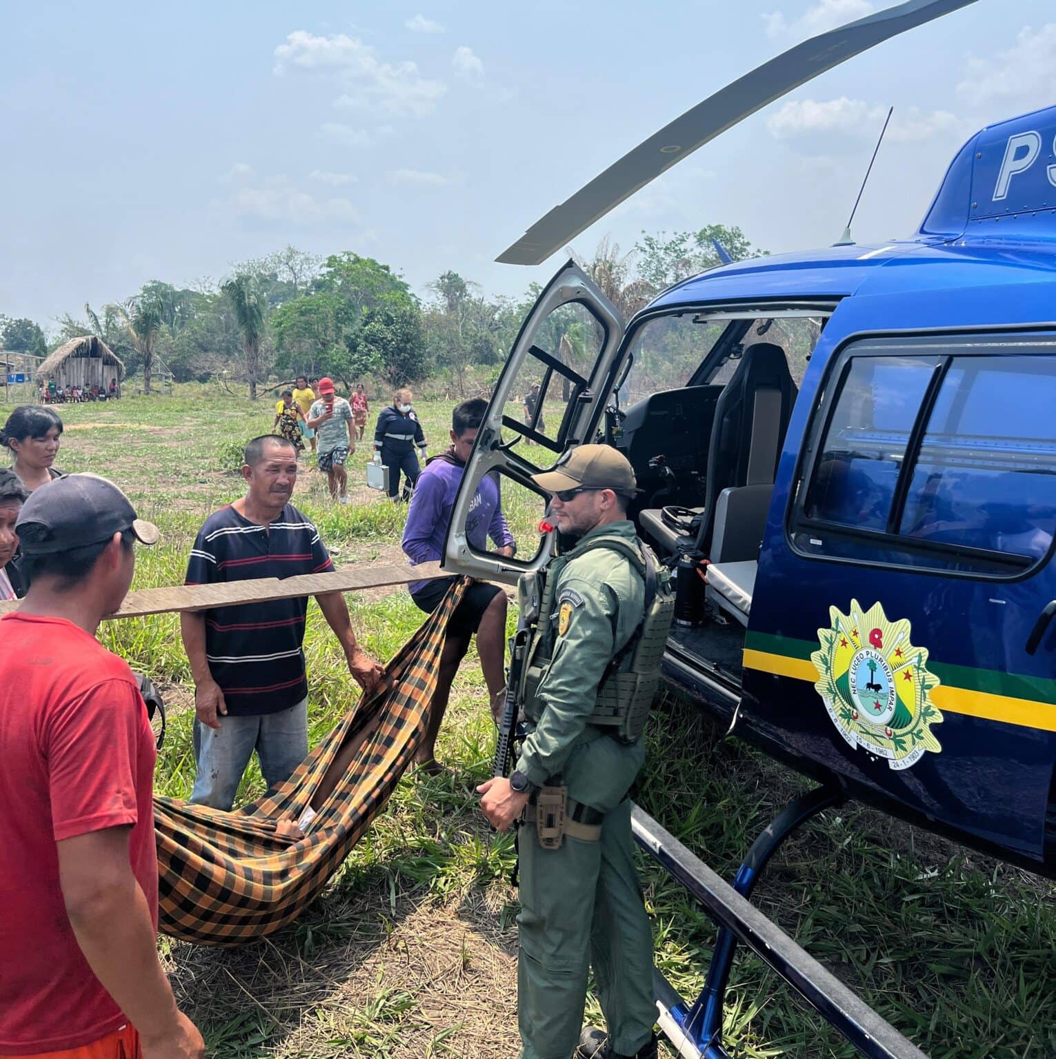 Mulher indígena grávida é transferida de Assis Brasil para Rio Branco de helicóptero