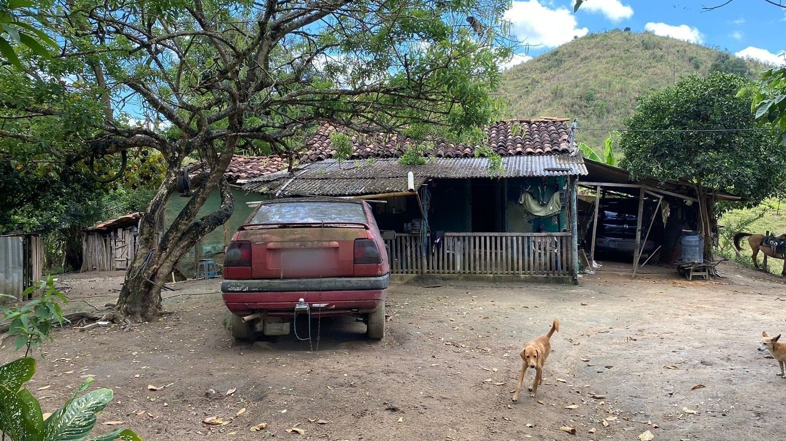 Mulher que era mantida em cativeiro pelo tio por 10 anos é resgatada na Bahia