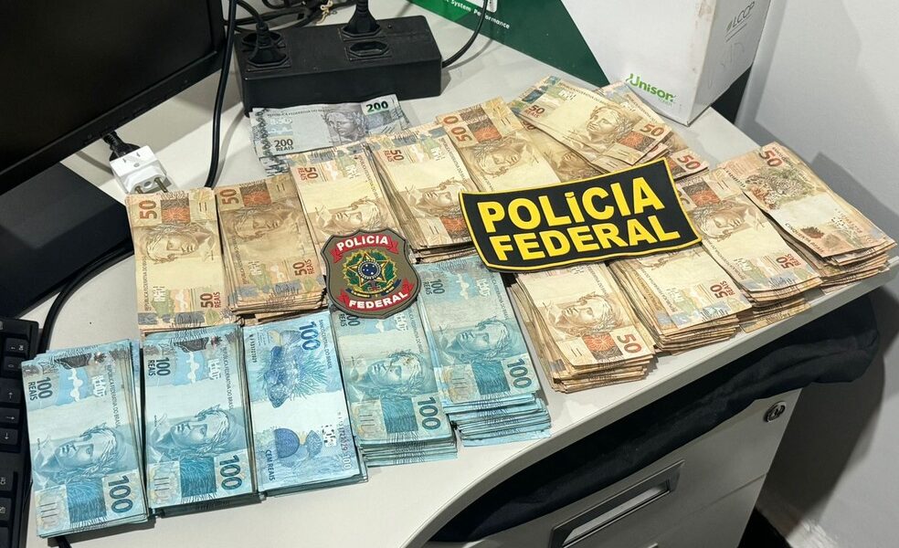 Polícia Federal prende 4 pessoas com quase R$ 100 mil para suposta compra de votos