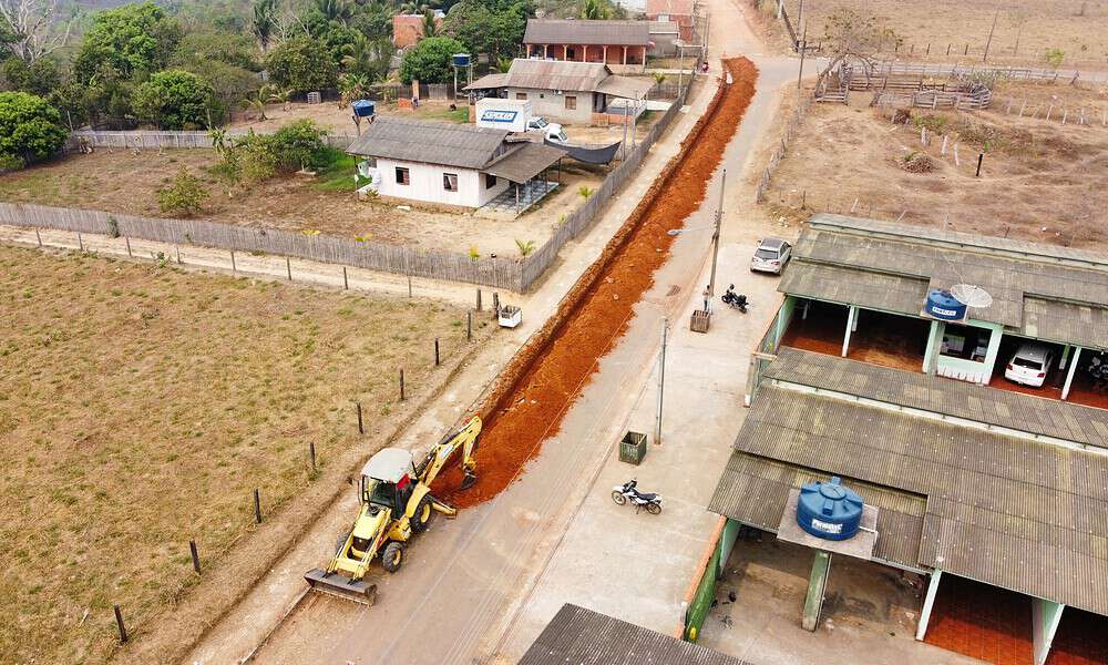 Prefeitura e Saneacre iniciam escavações emergenciais para captar água do Igarapé Bahia