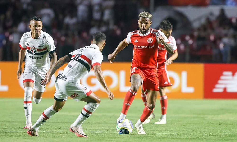 São Paulo é derrotado pelo Internacional no Morumbis e perde chance de entrar no G4