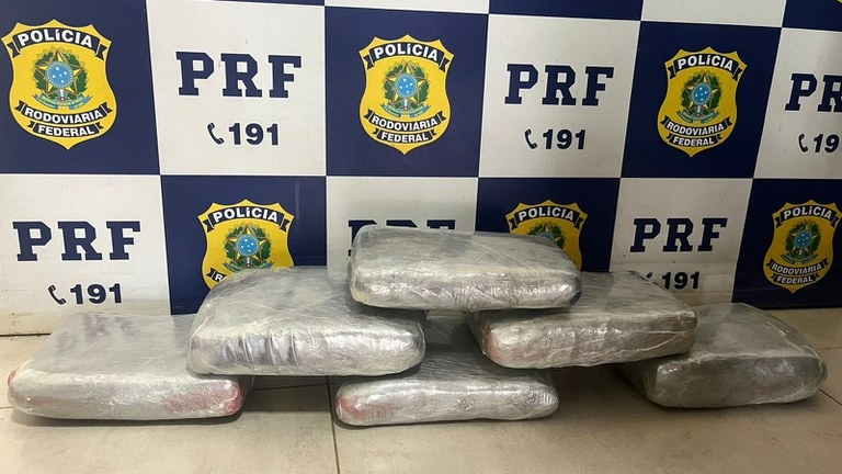 ​PRF detém mulher por tráfico de drogas na BR 364 em Rondônia