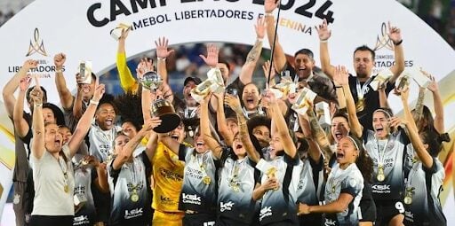 Após penta da Libertadores, jogadoras do Corinthians protestam contra a Conmebol