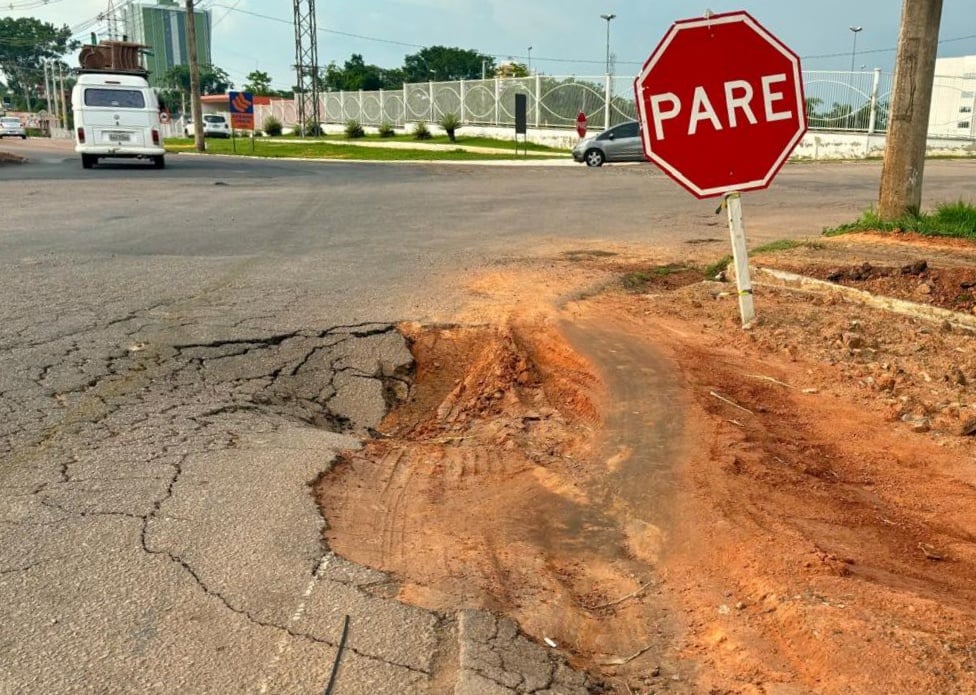 Após reparo, novo buraco surge na rotatória da Uninorte – ac24horas.com