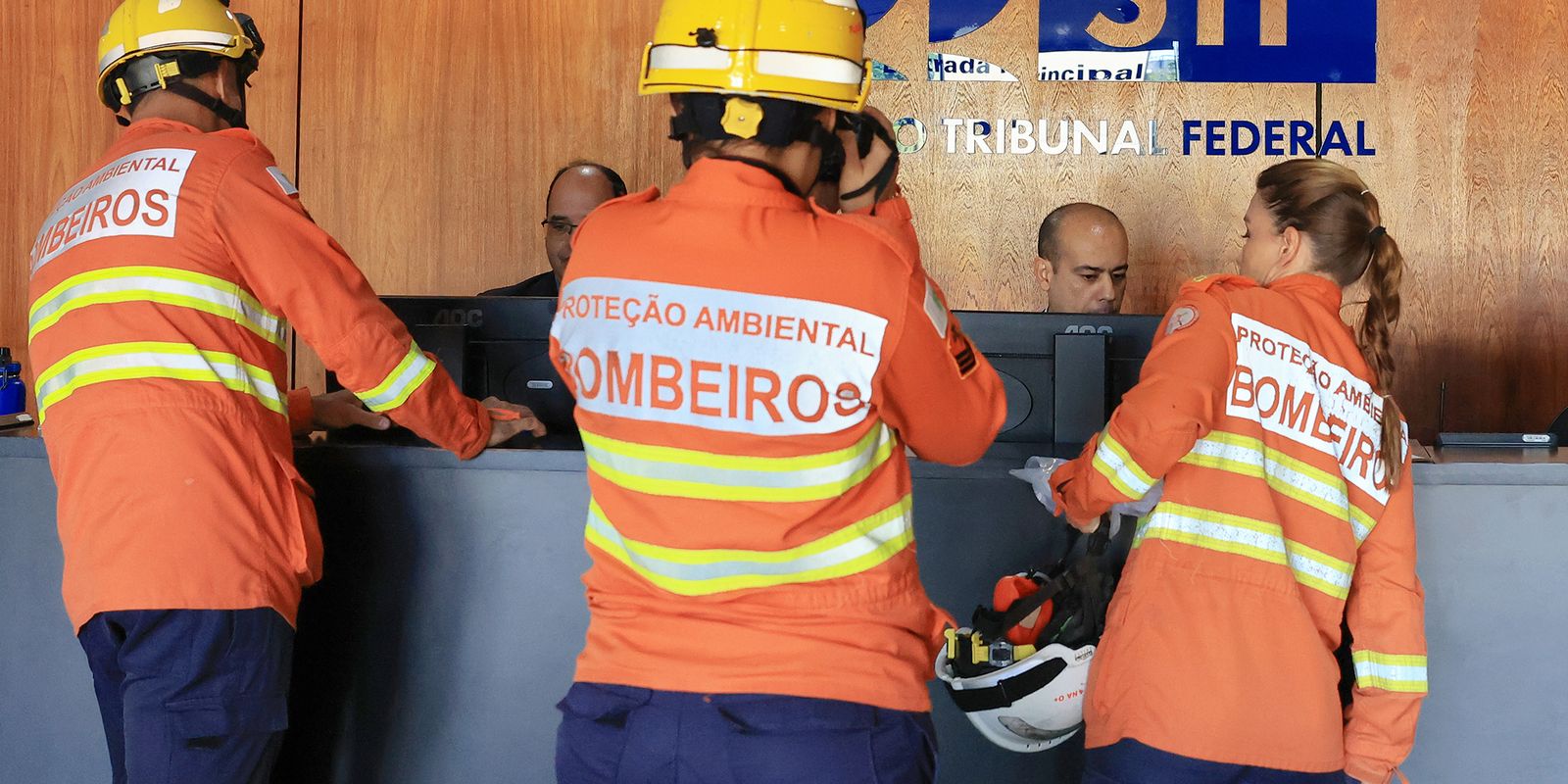 Bombeiros vistoriam sede do STF um dia após princípio de incêndio