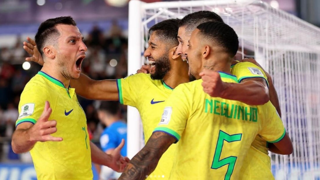 Brasil sofre, mas vence a Ucrânia e garante vaga na final da Copa do Mundo de futsal