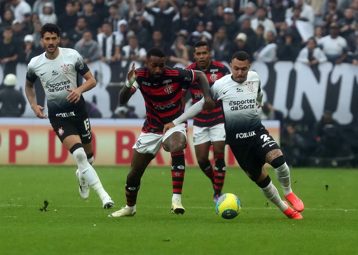 Flamengo segura empate por 0 a 0 contra o Corinthians e avança à final da Copa do Brasil