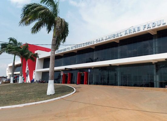 Fumaça paralisa voos no aeroporto de Cobija pelo terceiro dia consecutivo