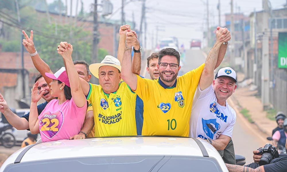 Gladson Cameli e Tião Bocalom tomam as ruas de Rio Branco na Carreata da Vitória