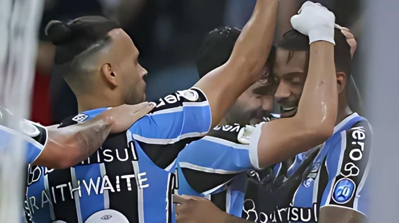 Grêmio vence em casa, se afasta do Z4 e não deixa Fortaleza ser líder – ac24horas.com