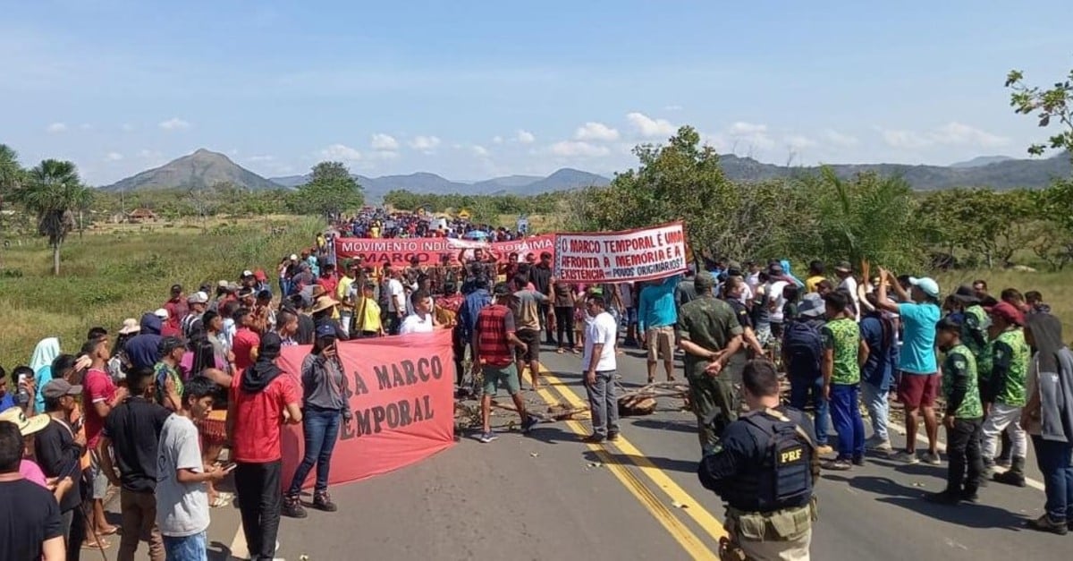 Indígenas voltam a bloquear BRs para manifestar contra marco temporal