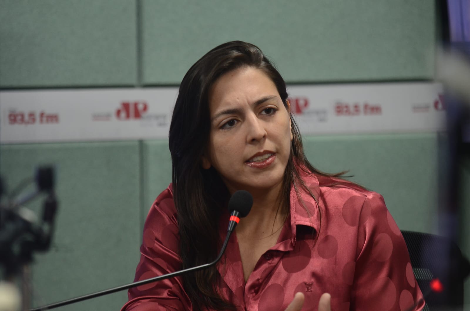 Justiça nega resposta a Natália Bonavides sobre propaganda eleitoral; entenda