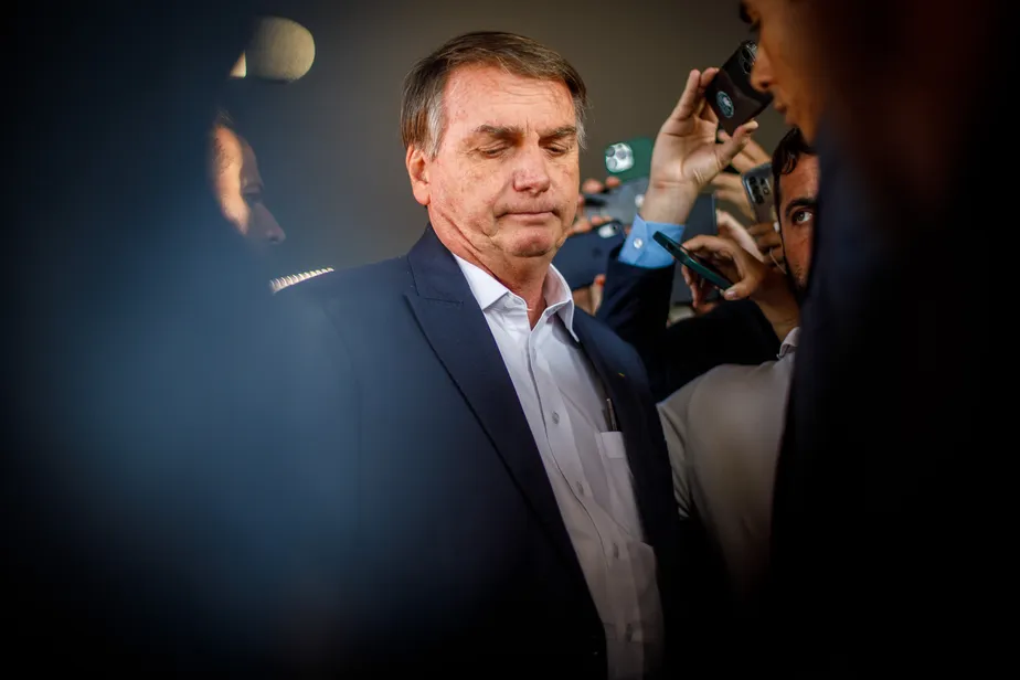 PF vai indiciar Bolsonaro, Heleno e Braga Netto no inquérito do golpe