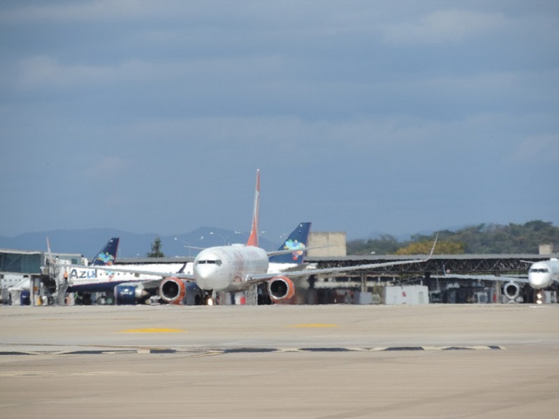 Passagem aérea Rio Branco/Manaus por R$ 475 e para Brasília a R$ 640