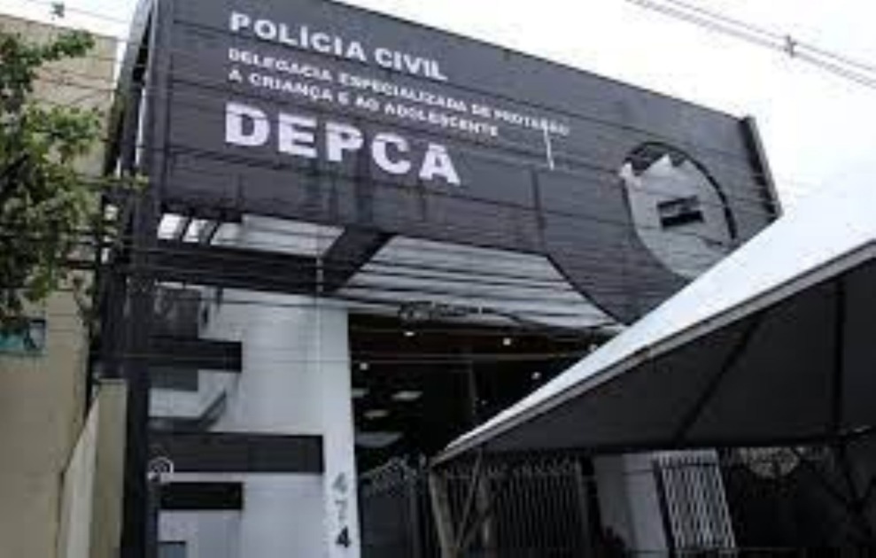 Polícia prende suspeito de 21 anos acusado de agredir e abusar sexualmente de bebê de 2 anos