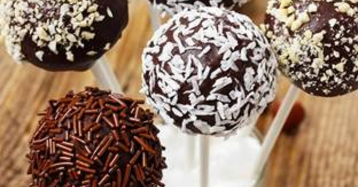 Receita de brigadeiro de palito para fazer a alegria da criançada