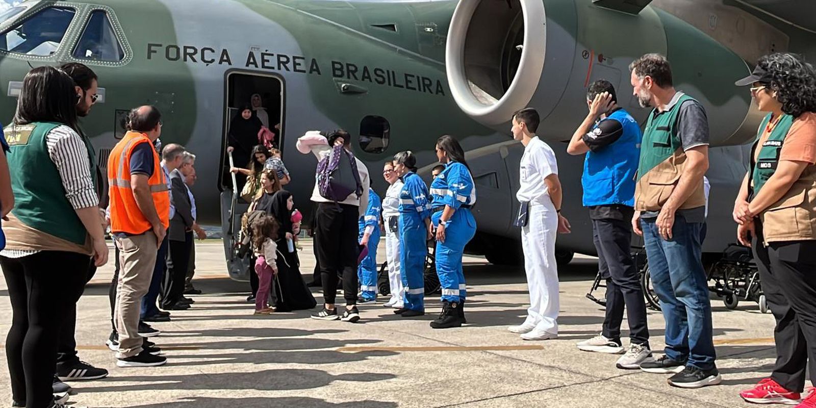 Voo da Operação Raízes do Cedro aterrissou hoje com 239 pessoas em SP