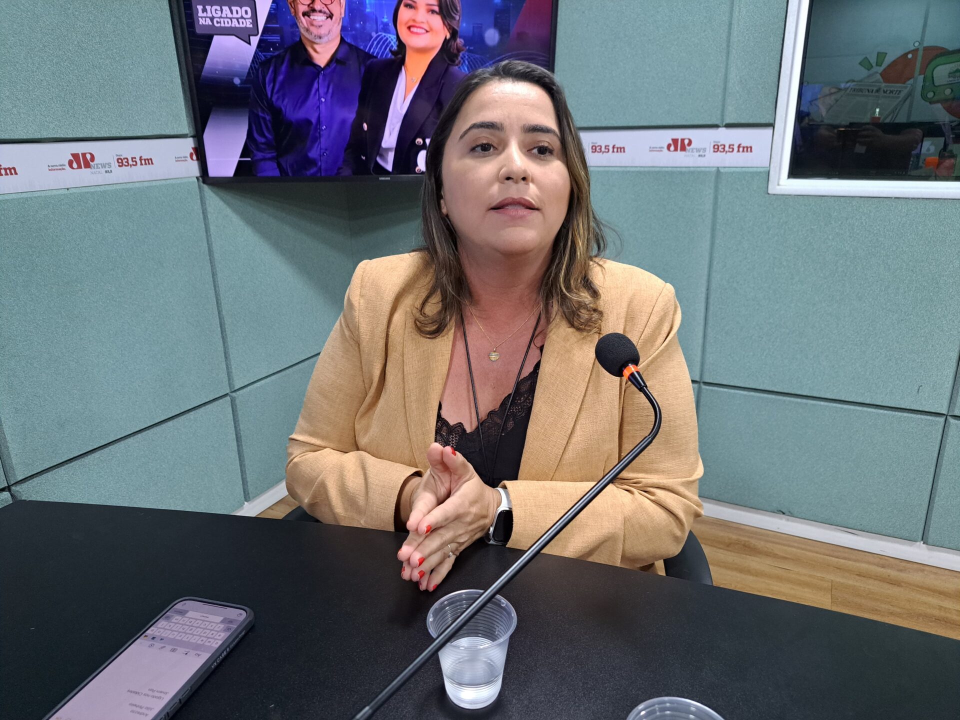 Vereadora eleita Samanda Alves critica falta de discussões sobre problemas de Natal