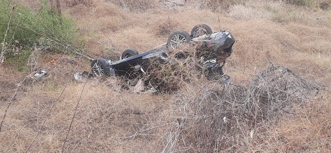 Acidente na BR-304: Motorista perde o controle e carro capota em ribanceira