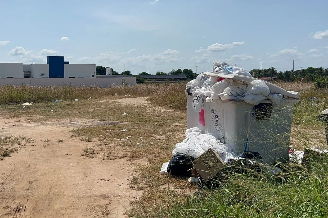 Denúncia aponta descarte incorreto de lixo hospitalar e cobra entrega de hospital de Bonfim