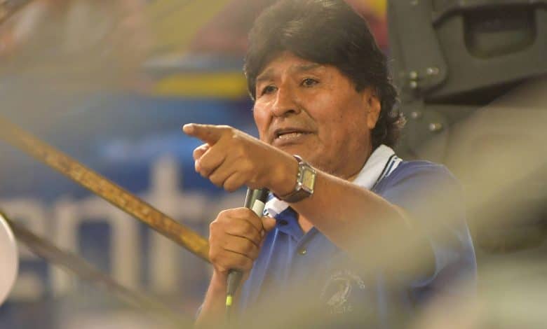 Evo Morales anuncia greve de fome e pede que apoiadores suspendam bloqueios