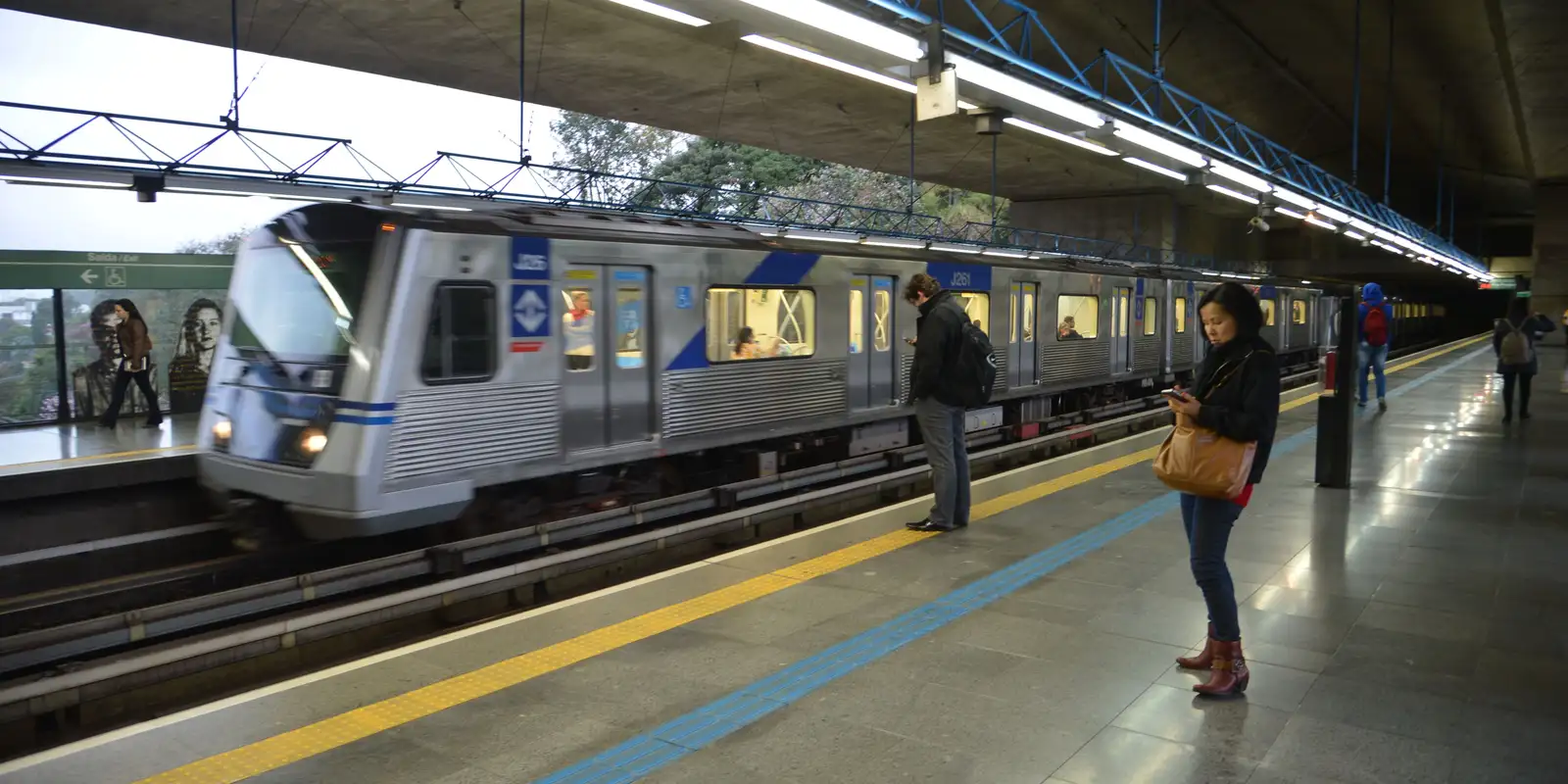 Falha elétrica causa transtornos em linha do Metrô de São Paulo